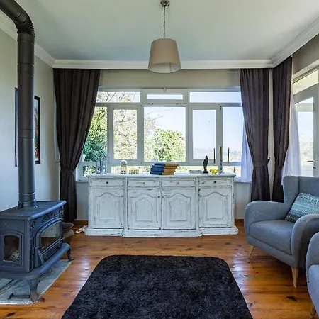 Villa Marvelous Villa With Impressive Garden In Kartepe *