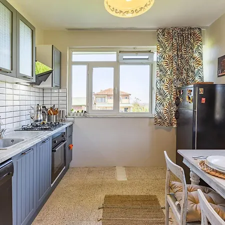 Villa Marvelous Villa With Impressive Garden In Kartepe Sapanca
