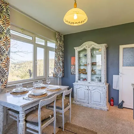 Marvelous Villa With Impressive Garden In Kartepe Sapanca